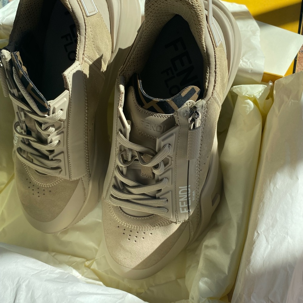 Fendi Flow Sneakers - Beige leather low tops